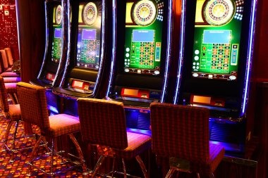 Fa Cai Shen Deluxe slot game interface on mobile phone